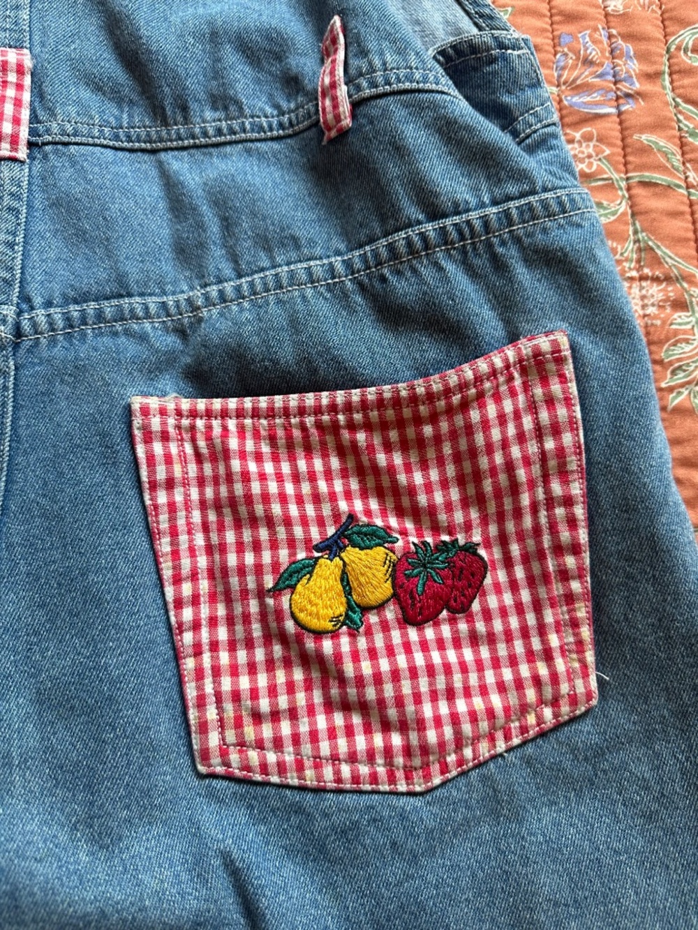 RARE Vintage Pooh Fruit Shortalls! - Picture 6 of 7
